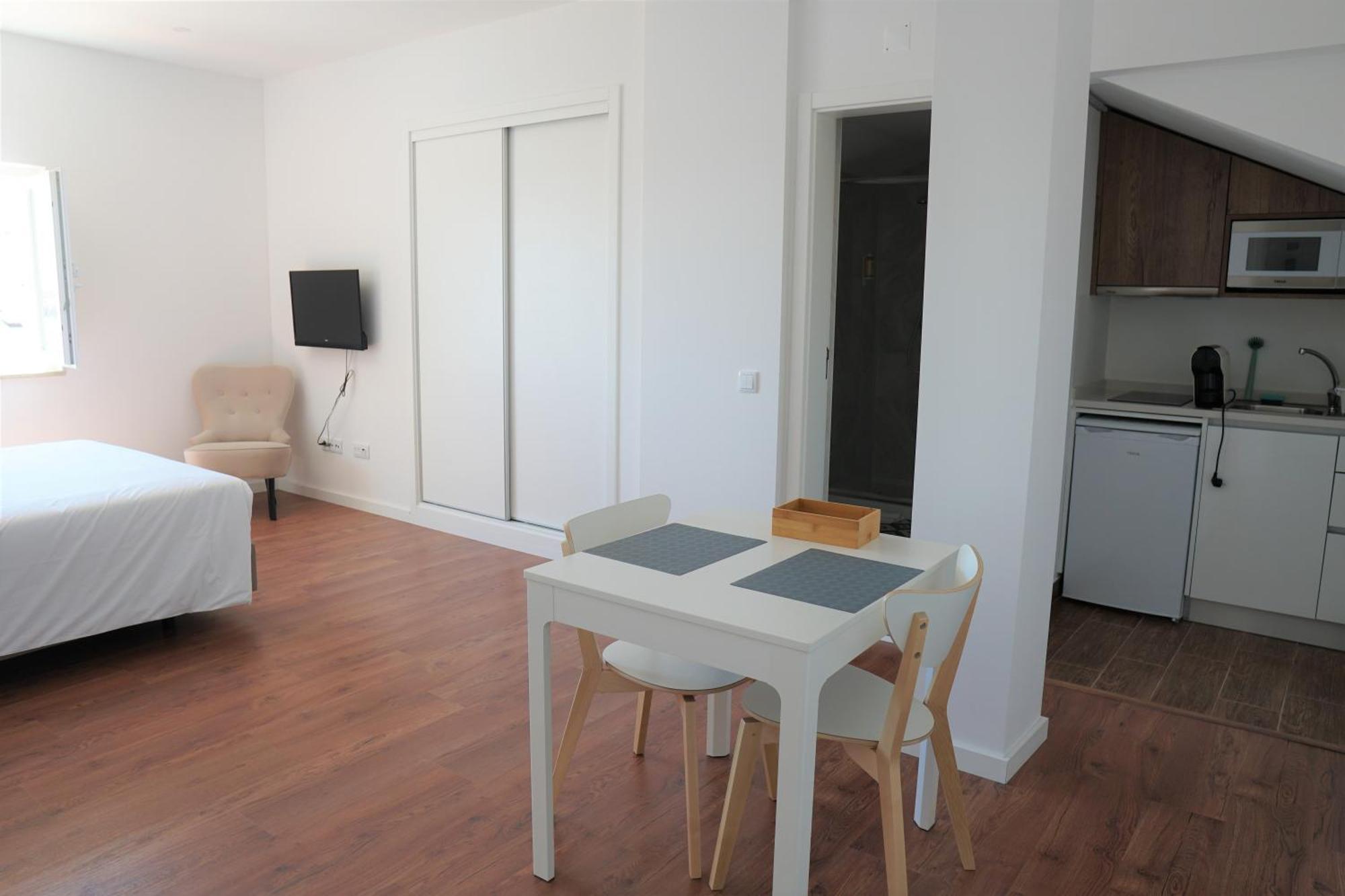 Solar Valadim - Serviced Apartments Castelo Branco  Oda fotoğraf